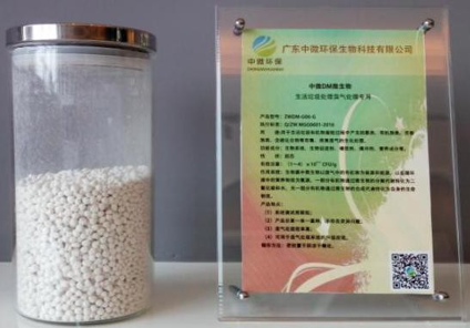 女性左腿叉开腿肚子中间疼视频